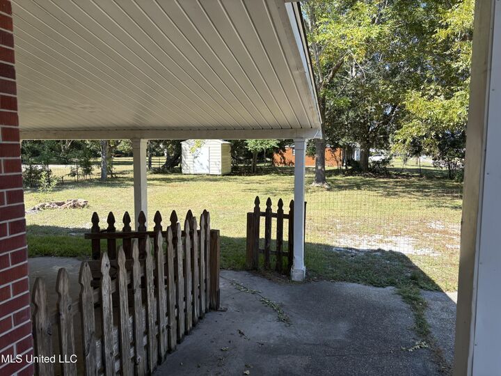 Property Photo:  267 Alexander Road  MS 39560 