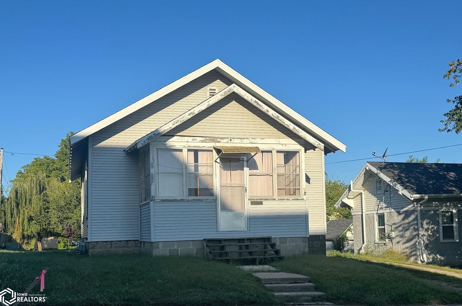 Property Photo:  8 N 14th Street  IA 50158 