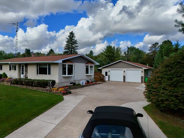 2031 E Dayton  Caro MI 48723 photo