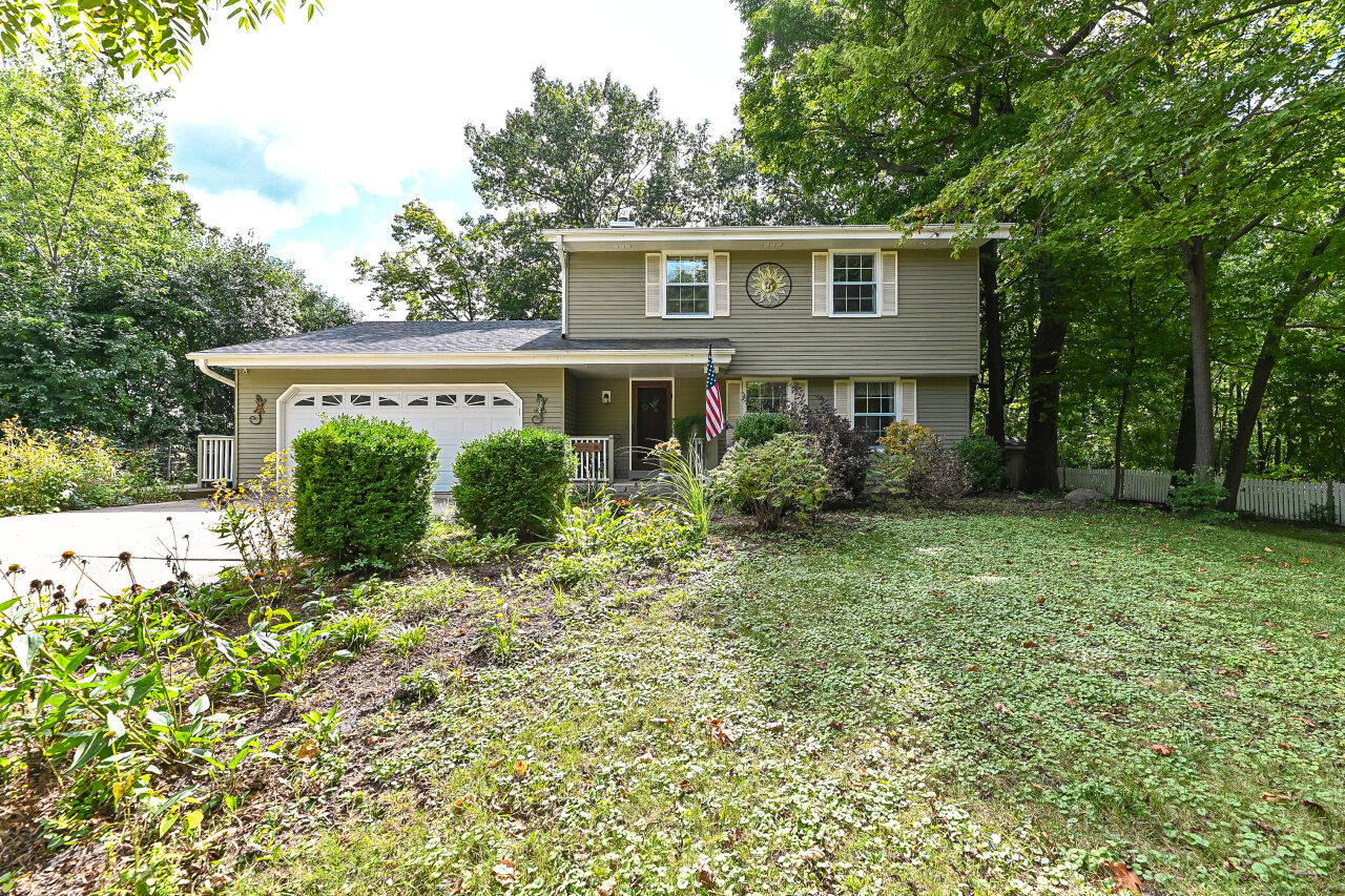 Property Photo: 3321 W Minnesota Ave WI 53132