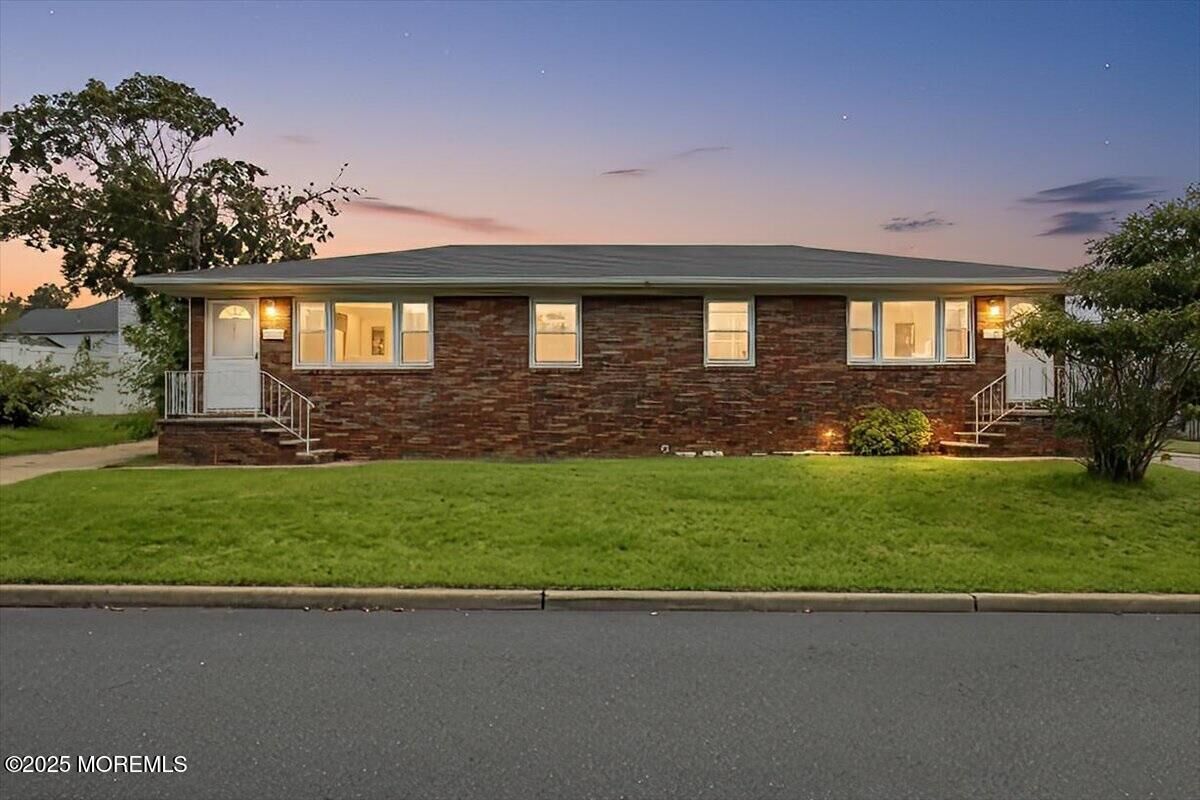 Property Photo:  333 Midland Avenue  NJ 08879 