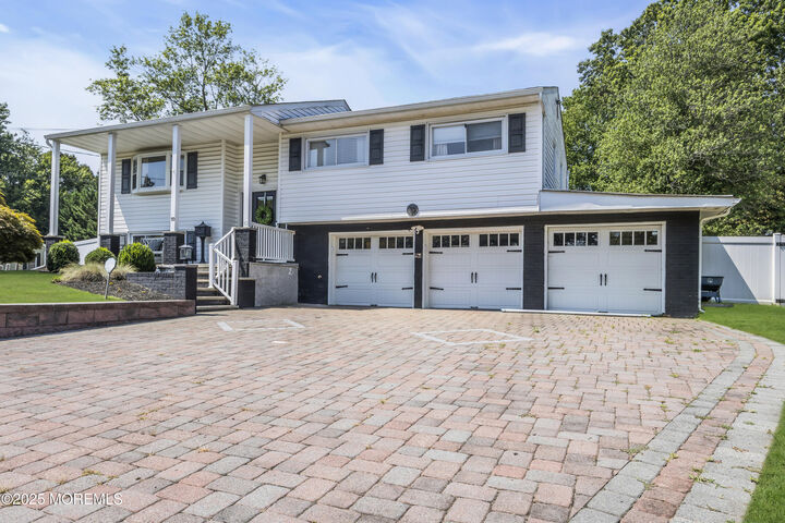 Property Photo:  10 Linda Circle  NJ 07747 