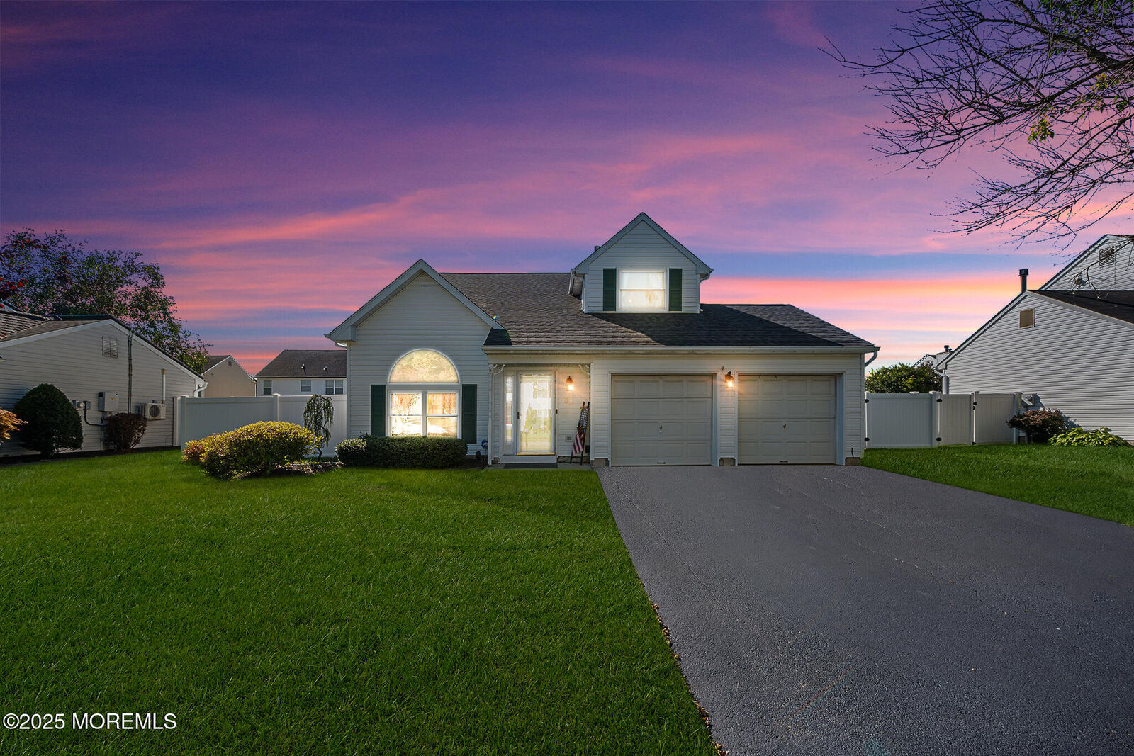 Property Photo:  33 Bryce Canyon Road  NJ 07731 