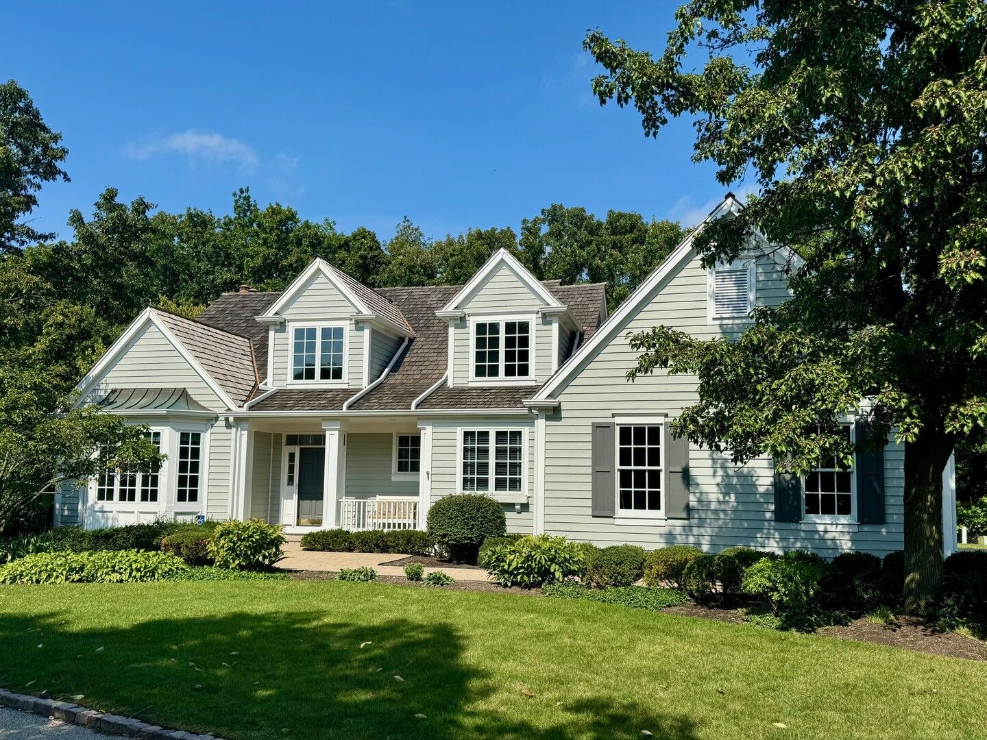 Property Photo: 1830 W North Pond Lane IL 60045