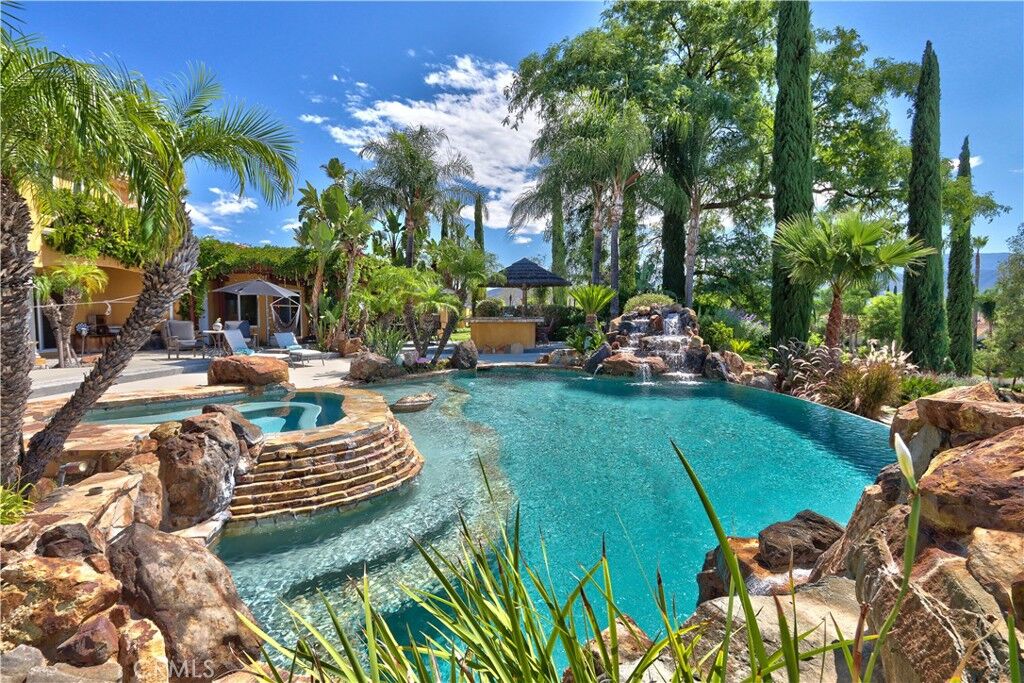 Property Photo:  35445 Linda Rosea  CA 92592 