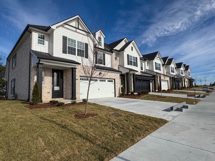 Property Photo: 221 Glencrest Drive Lot 321 TN 37075