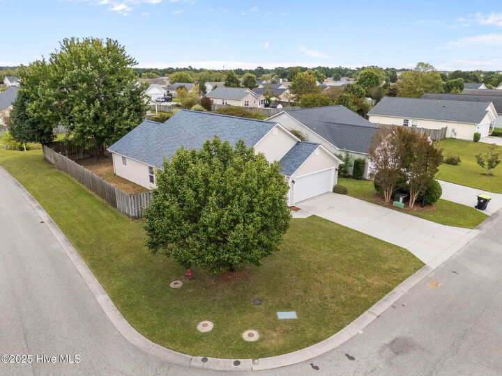 Property Photo:  422 Montego Court  NC 28411 