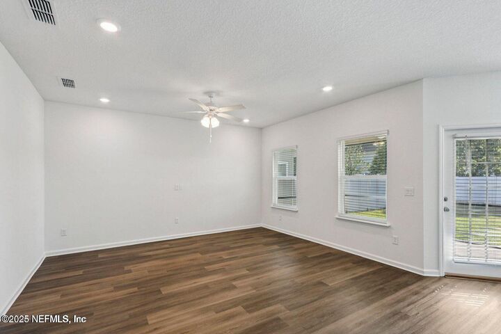 Property Photo:  134 River Mist Drive  FL 32095 