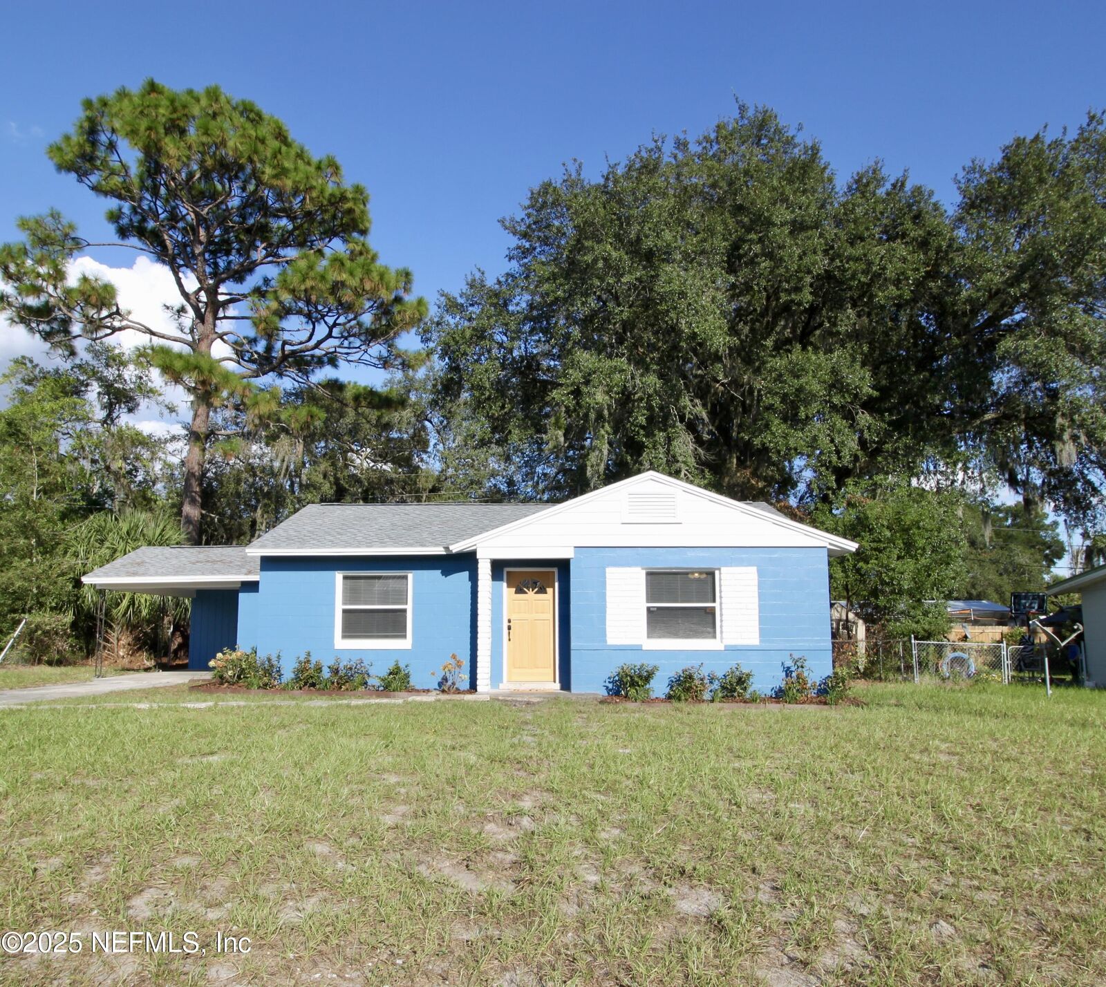 Property Photo:  113 W Oak Hill Drive  FL 32177 