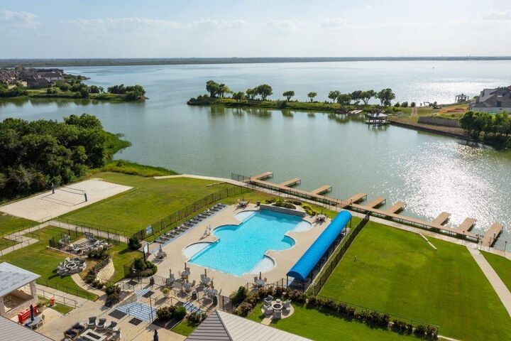 Property Photo:  1606 Governors Boulevard  TX 75032 