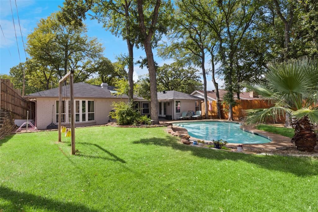 Property Photo: 7404 Forrest Lane TX 76182