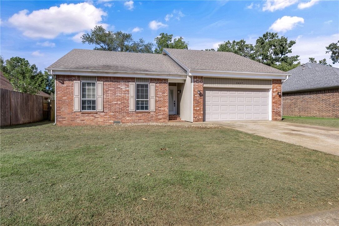 Property Photo: 3807 W Cedar Street AR 72756