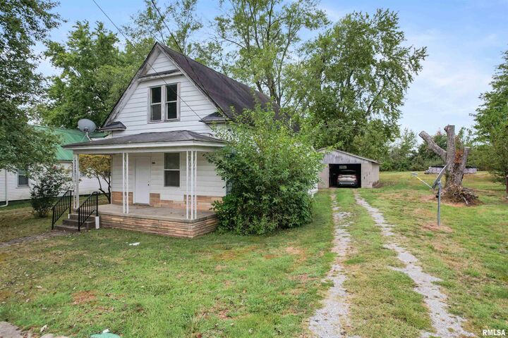 437 N Thompson Street  Carrier Mills IL 62917 photo