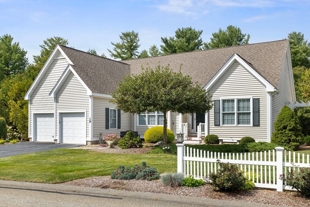 Property Photo:  19 Sandstone Road 19  MA 01886 