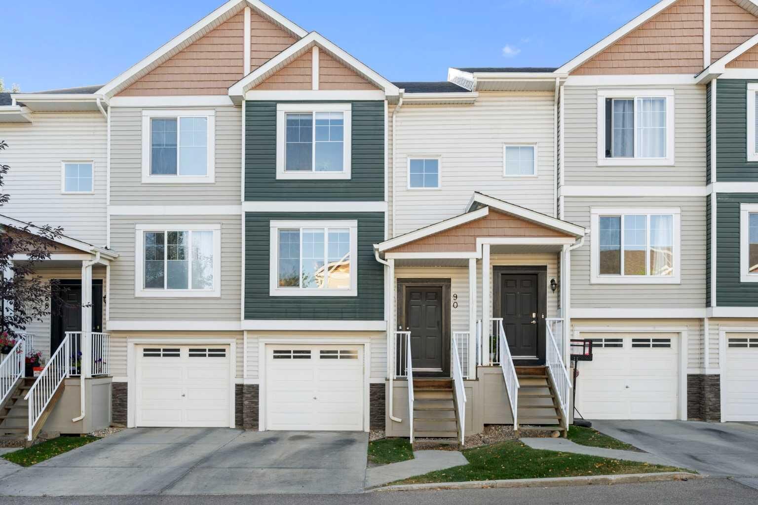 Property Photo:  90 Pantego Lane NW  AB T3K 0T1 