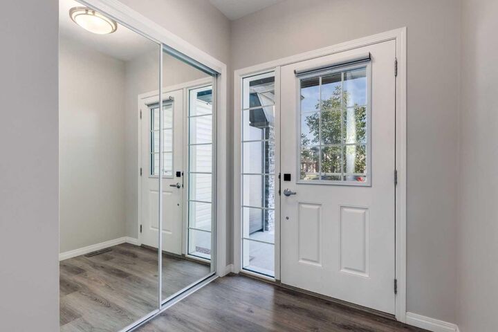 Property Photo:  157 Hillcrest Square SW  AB T4B 4J1 