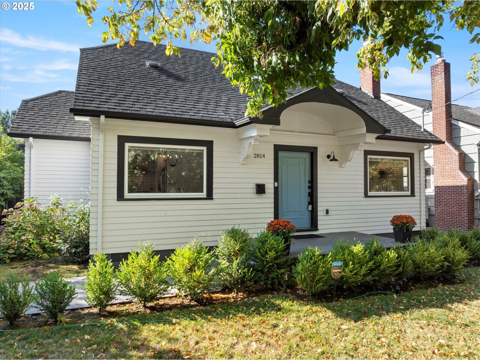Property Photo:  2814 SE Market St  OR 97214 