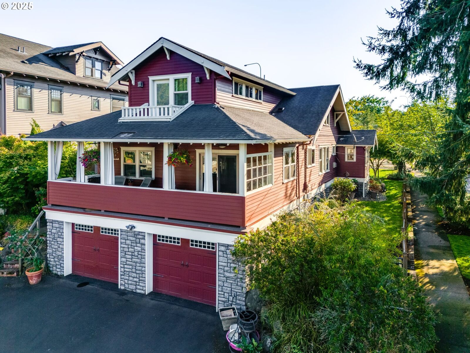 Property Photo: 2400 H St WA 98663