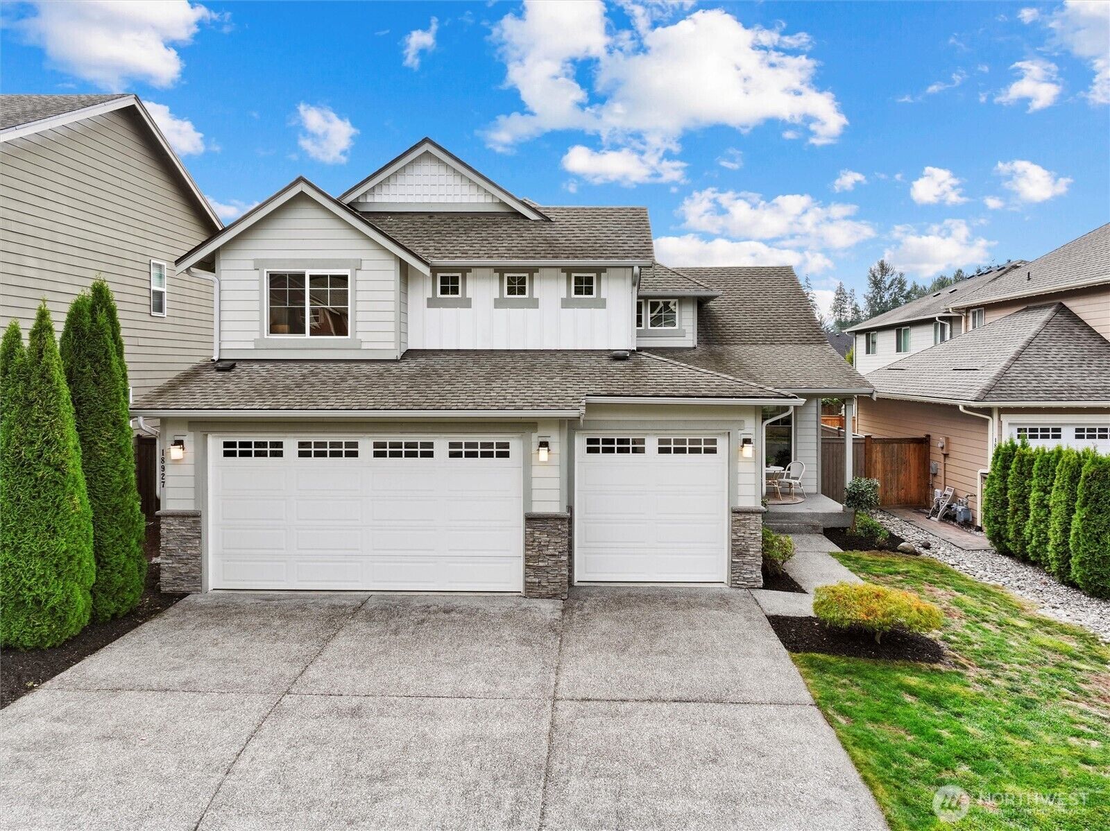 Property Photo:  18927  10th Dr SE  WA 98012 