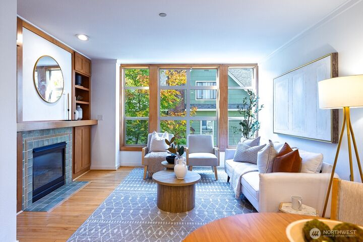 Property Photo:  2502 N 50th Street 101  WA 98103 