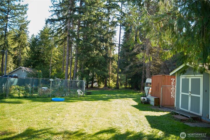 Property Photo:  8011  Fir Tree Lane  WA 98258 