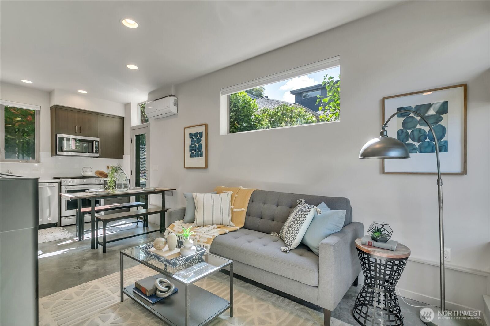 Property Photo: 5008 Fauntleroy Way SW B WA 98136