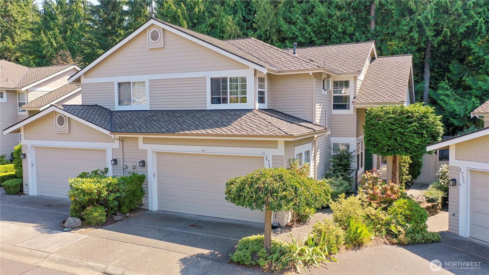 Property Photo:  1712  144th Place SE  WA 98012 