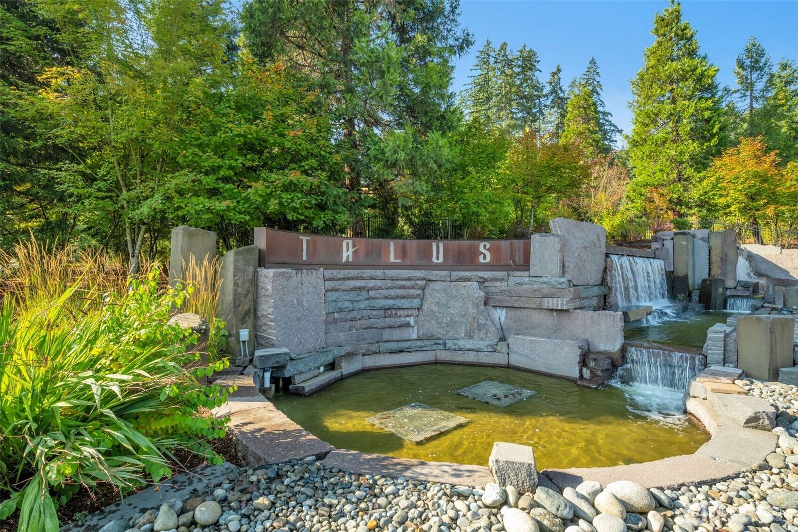 Property Photo: 2131 NW Moraine Place WA 98027