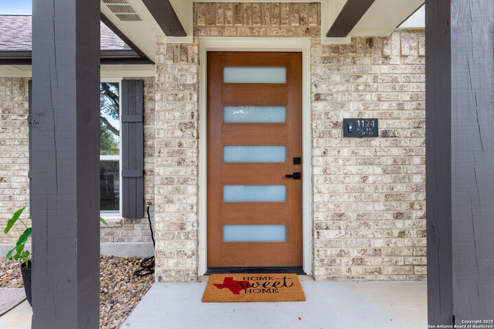 1124 Fox Run Circle  New Braunfels TX 78130 photo