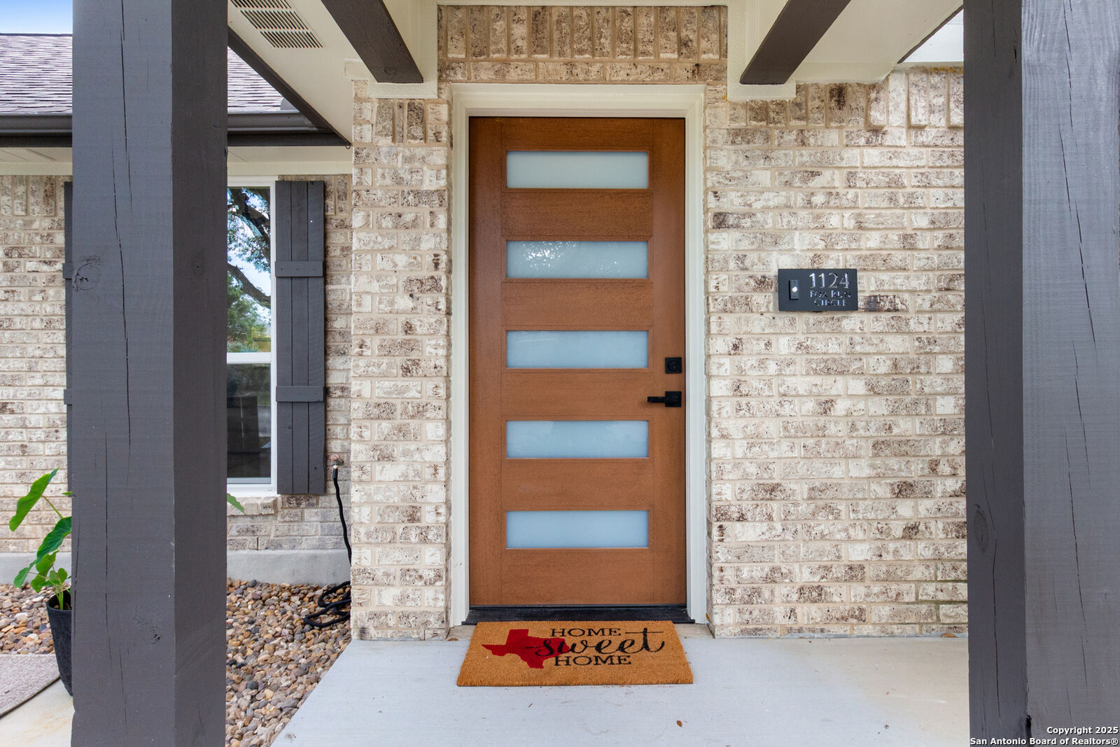 Property Photo:  1124 Fox Run Circle  TX 78130 