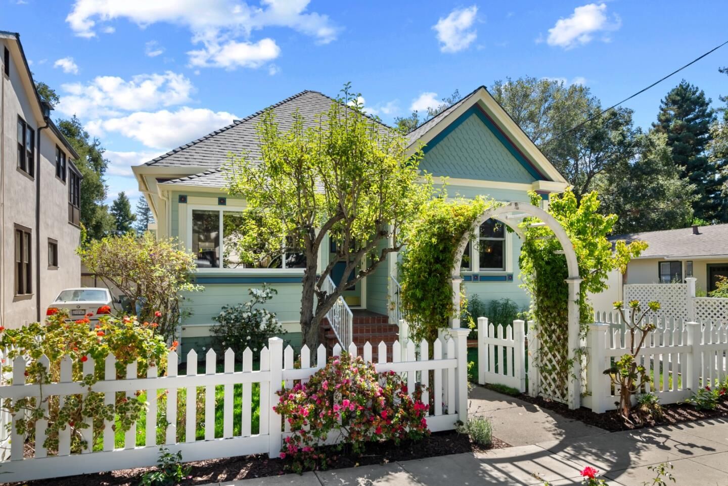 Property Photo:  560 Addison Avenue  CA 94301 