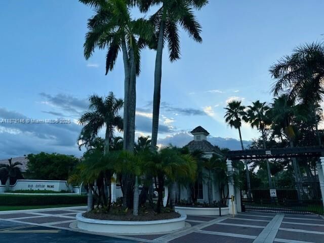 Property Photo:  7425 SW 170th Ter  FL 33157 