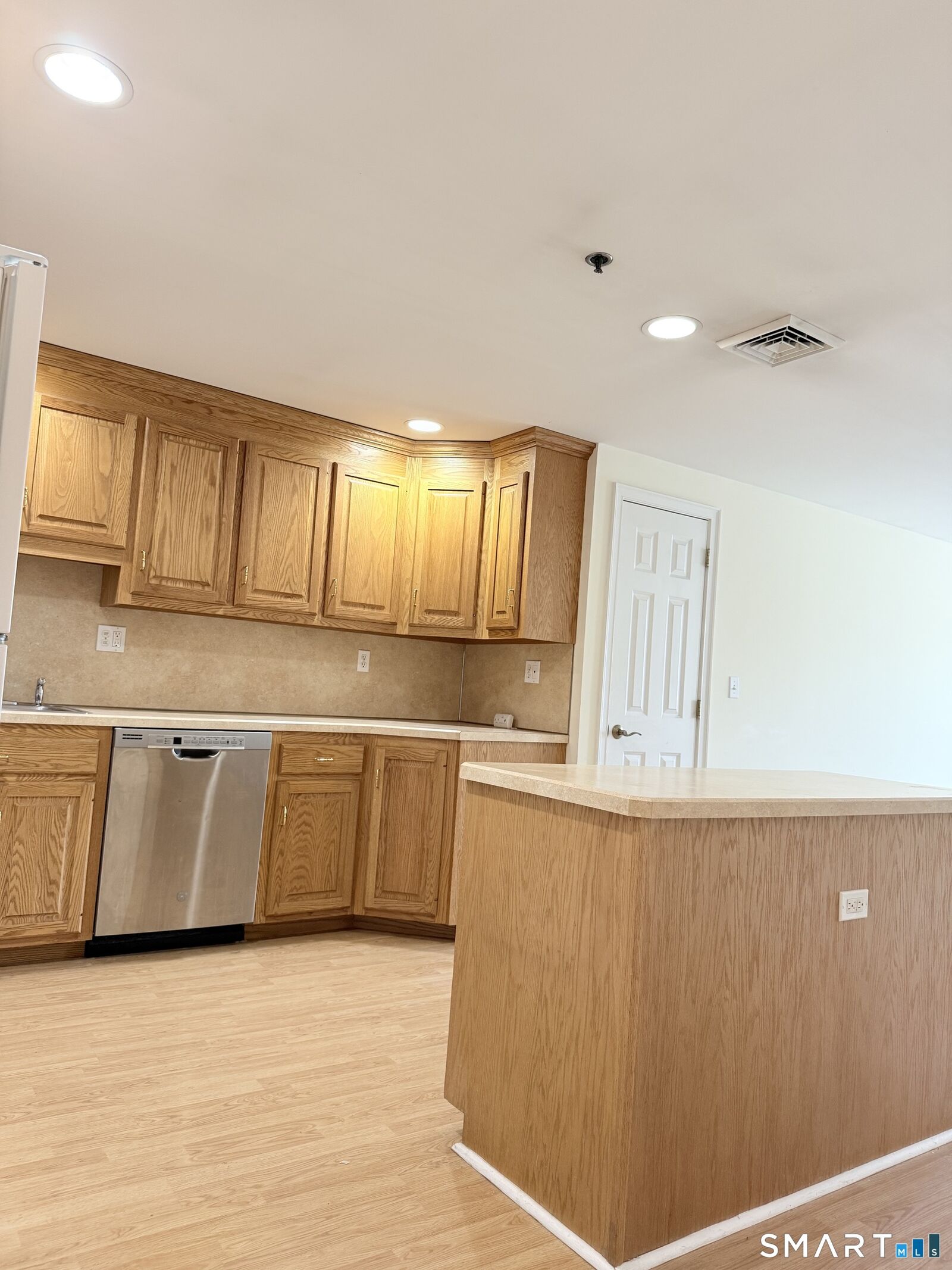 Property Photo:  380 Main Street 13  CT 06492 