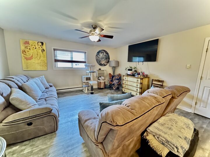 Property Photo:  63 Glade Street C1  CT 06516 