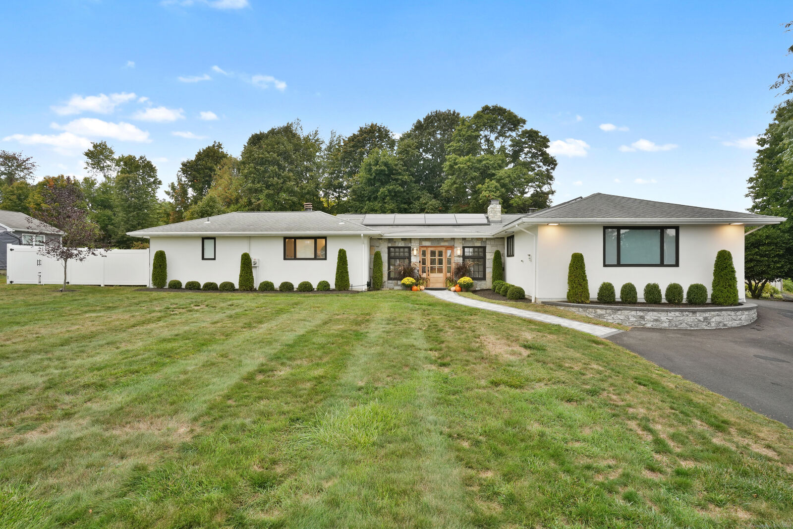 Property Photo:  4 Old Farm Road  CT 06812 
