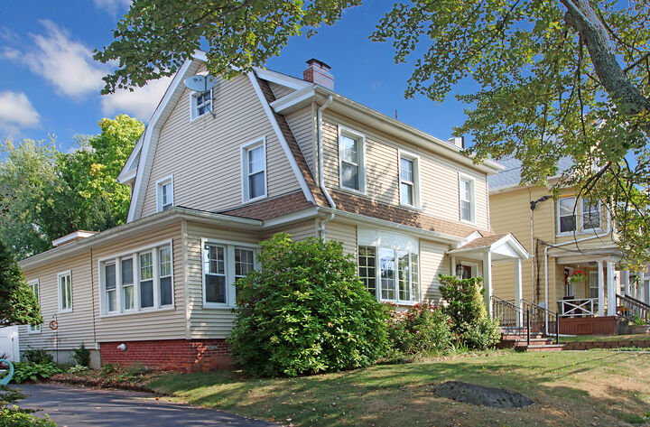 Property Photo: 52 Stuyvesant Avenue CT 06512