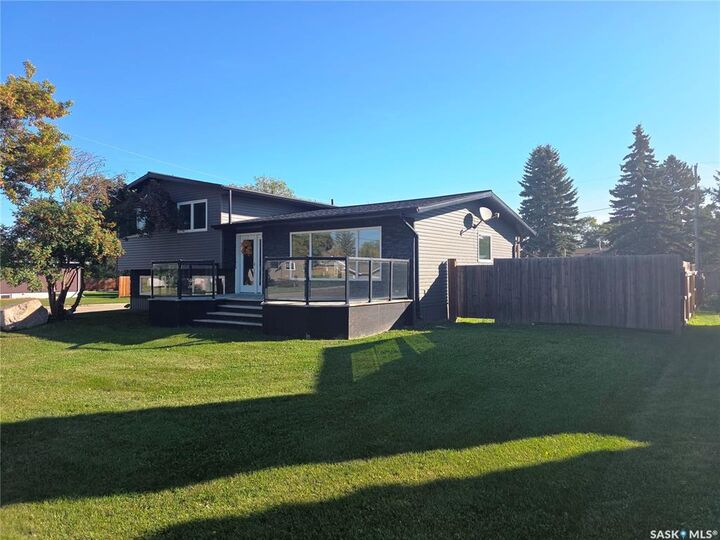 302 8th Street E  Wynyard SK S0A 4T0 photo
