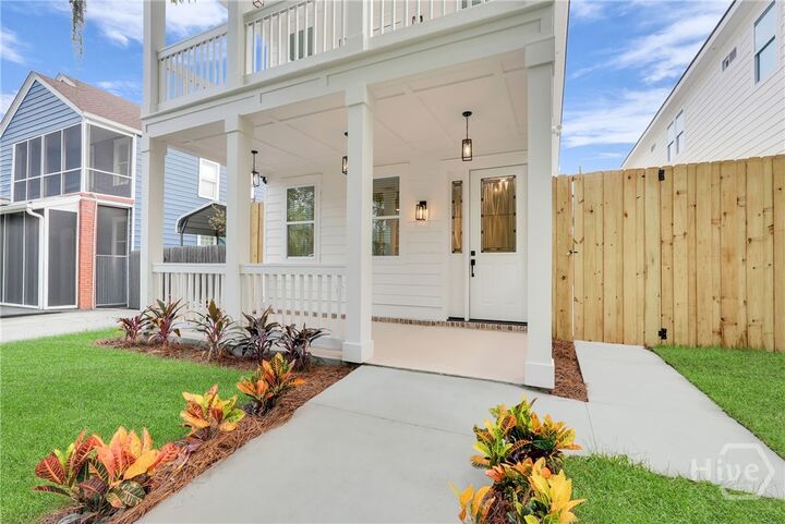 Property Photo: 904 E 33rd Street GA 31401