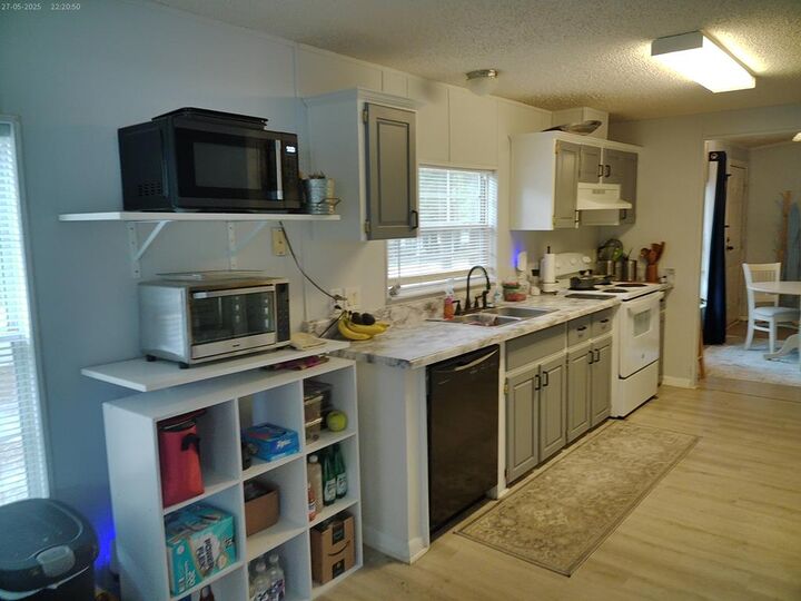 Property Photo:  502 Covey  AL 36305 