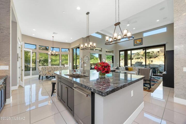 Property Photo: 14210 N Stone View Place AZ 85755