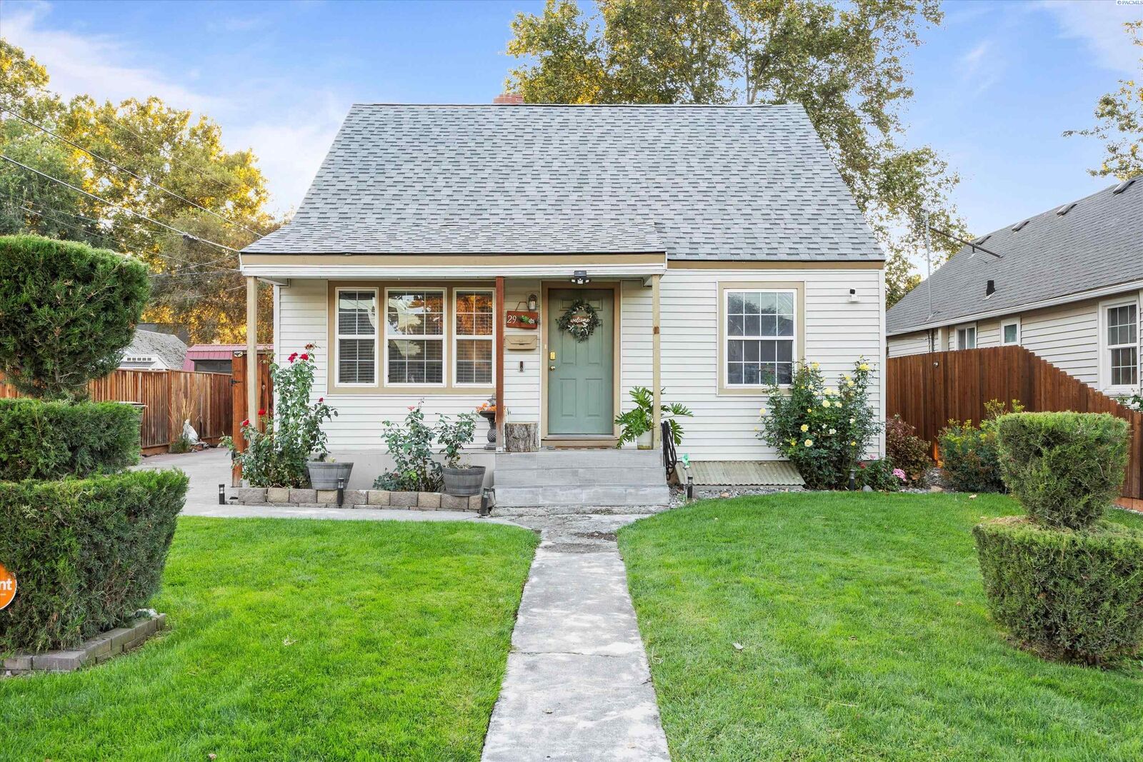 Property Photo: 29 N Mayfield Street WA 99336