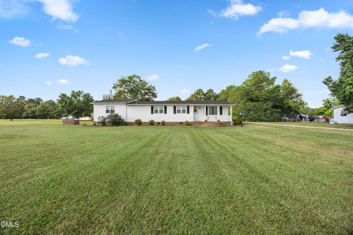 Property Photo:  8056 Concord Church Road  NC 28318 