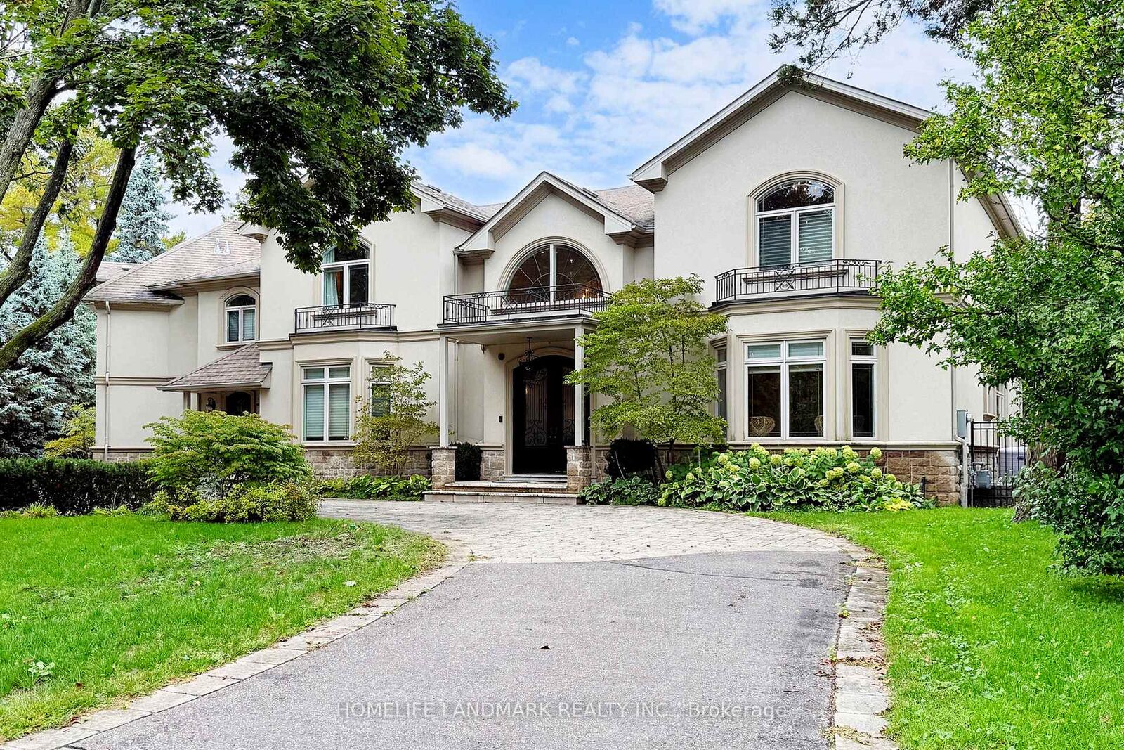 Property Photo: 205 Tilford Road ON L6L 4Z2