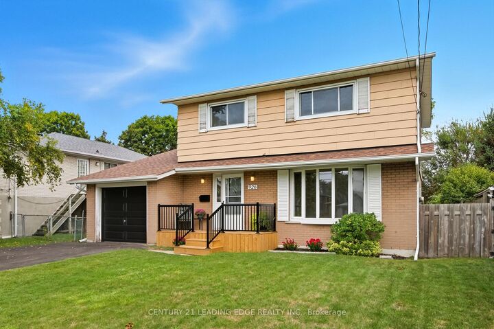Property Photo:  926 Marinet Crescent  ON L1W 2M1 