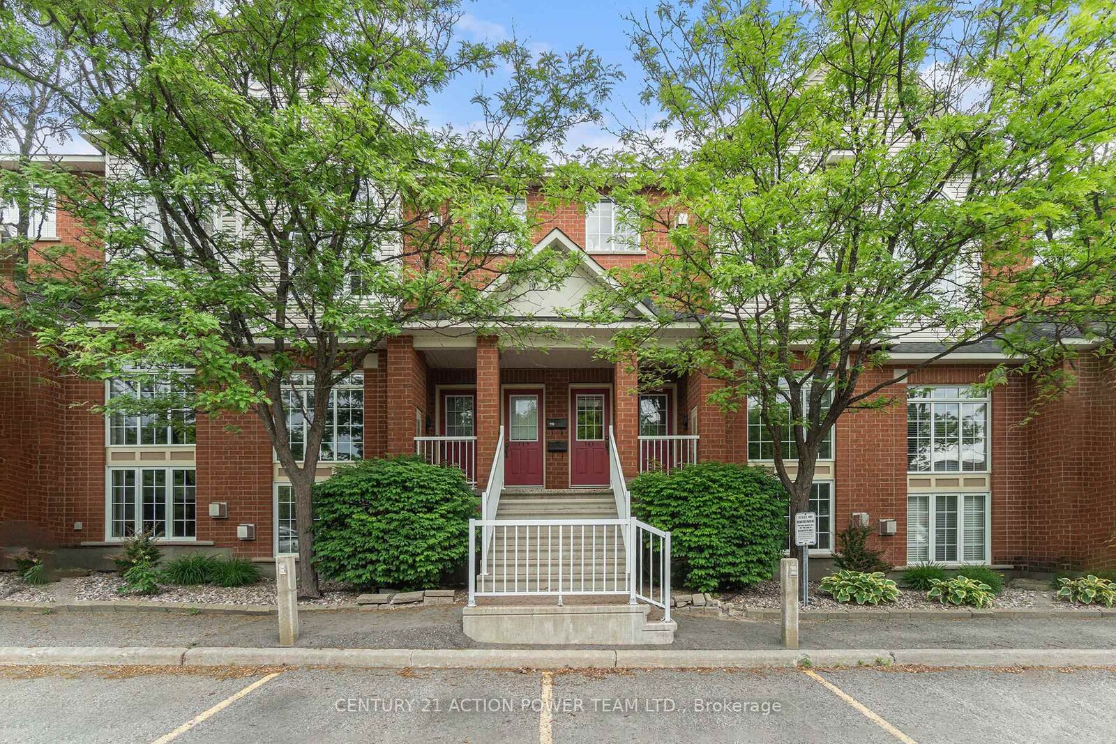 Photo de la propriété:  123 Gatestone Private 13  ON K1J 1K5 