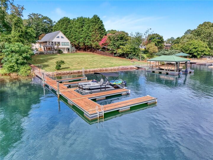 Property Photo:  301 Beech View Court  SC 29672 