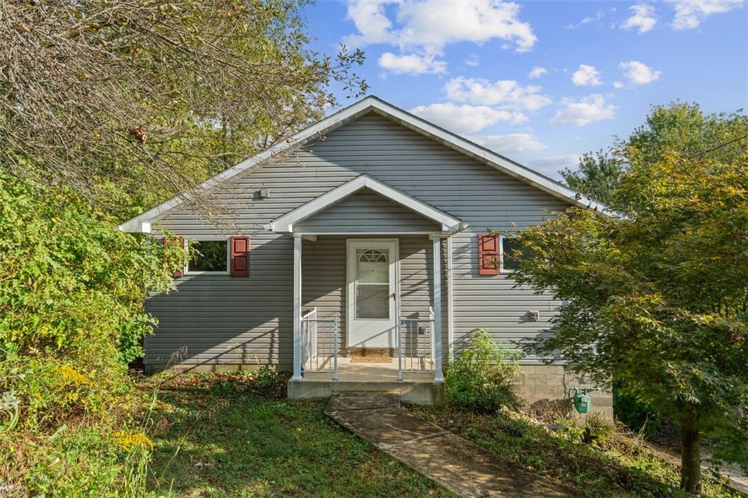 Property Photo: 528 Chestnut St PA 15132