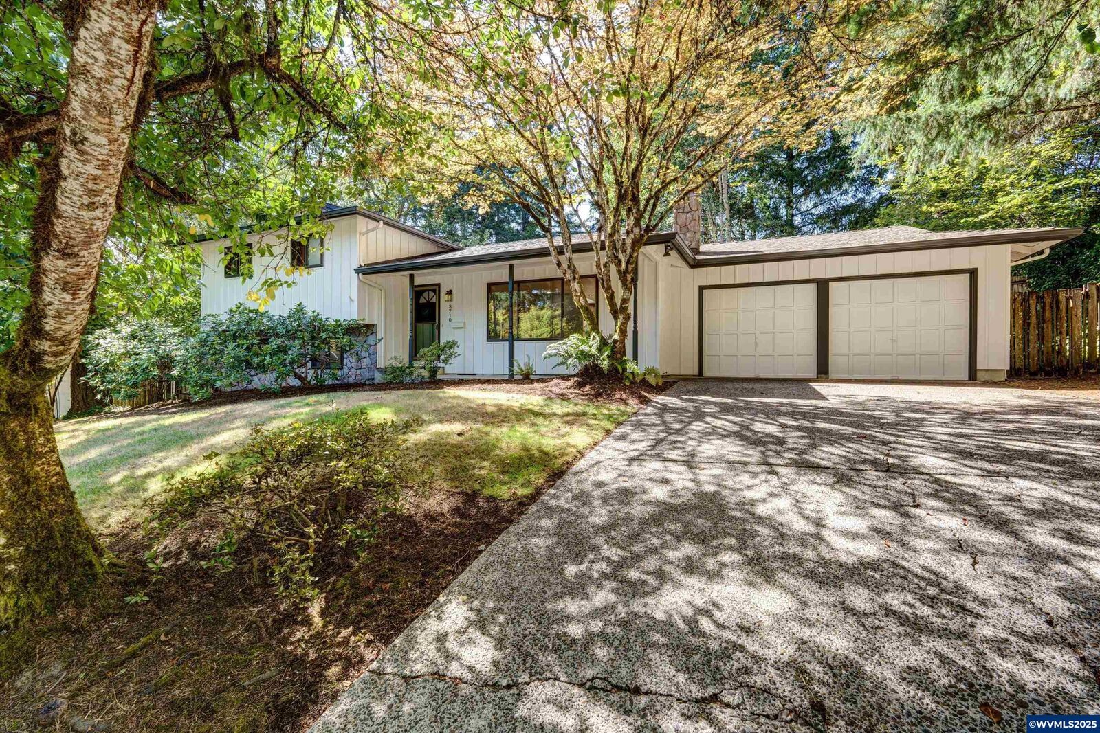 Property Photo: 3710 NW Elmwood Dr OR 97330
