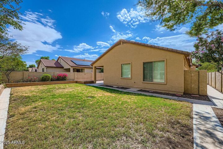 Property Photo:  498 E Trellis Road  AZ 85140 