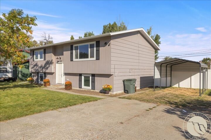 Property Photo:  1727 Wicks Lane  MT 59105 